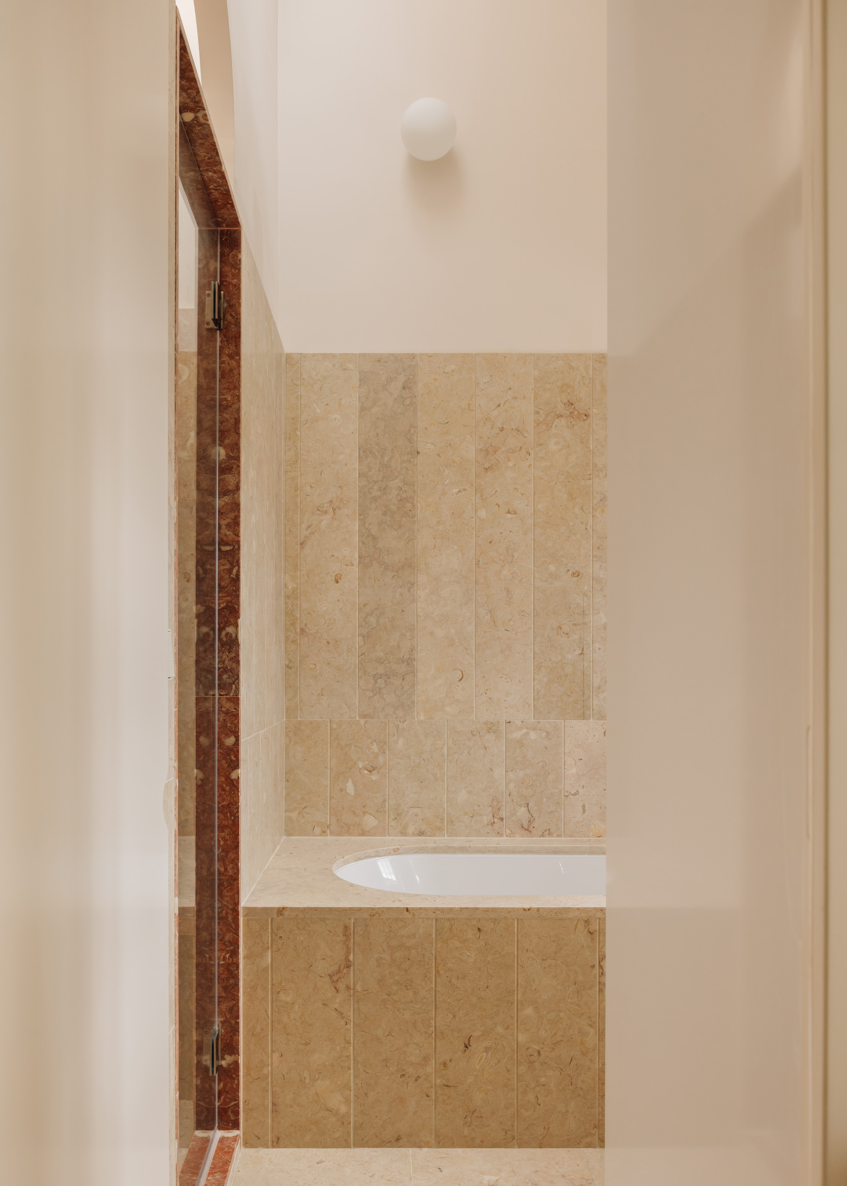 Edifício na Remédios à Lapa