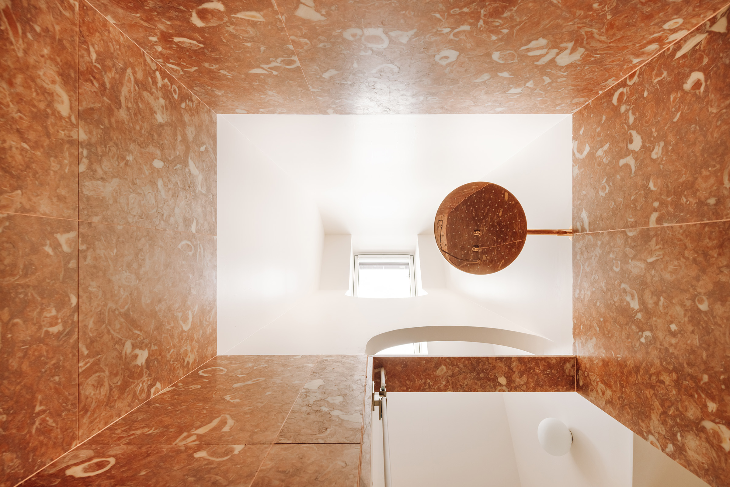 Edifício na Remédios à Lapa