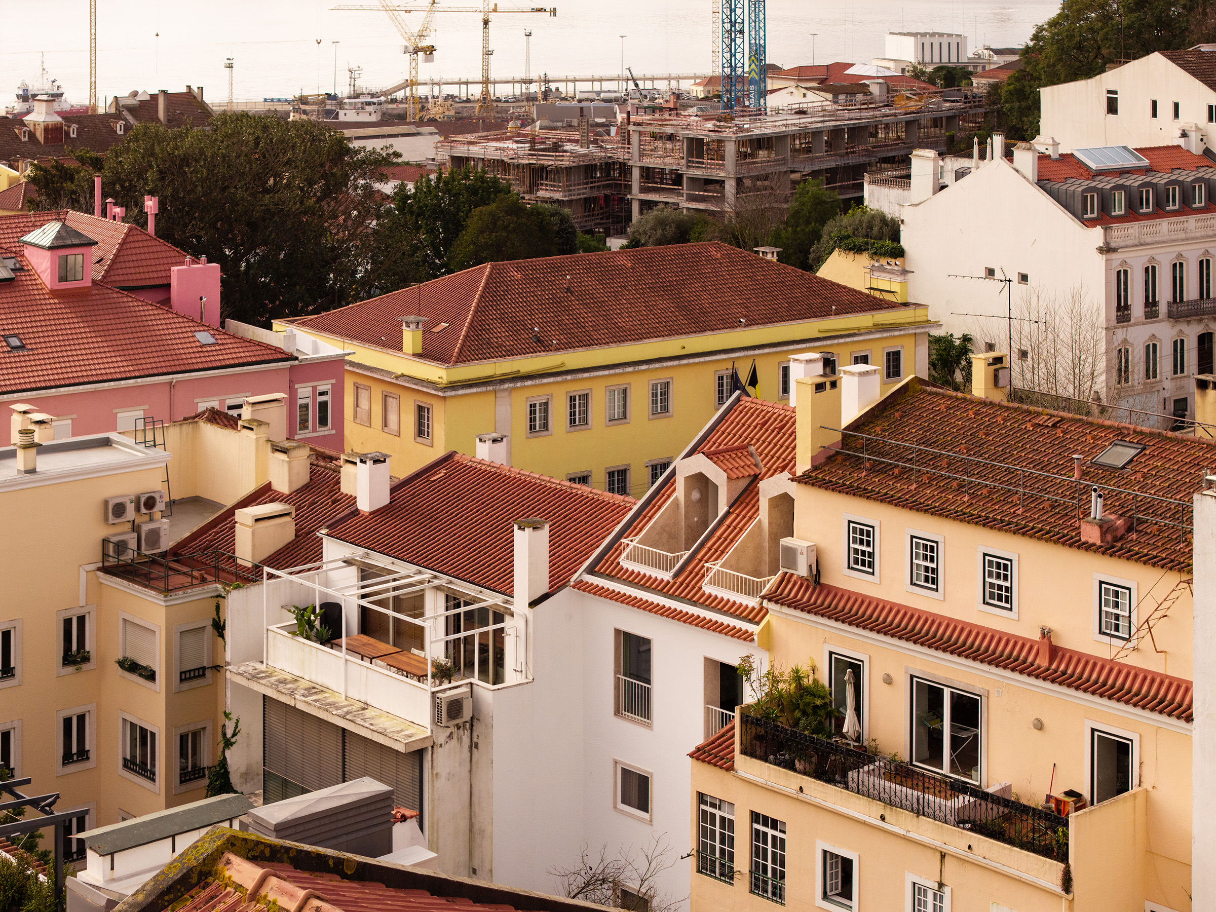Edifício na Remédios à Lapa